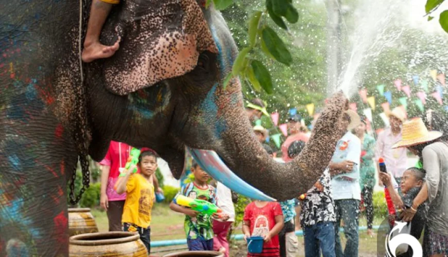 جشن آب تایلند