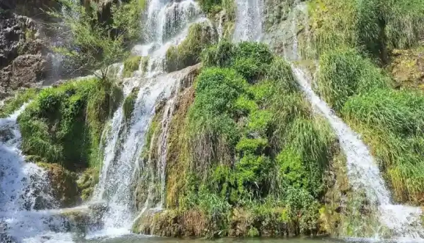 خطر در آبشار نیاسر